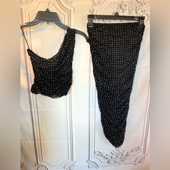 NWT ZARA 🎄holiday SEQUIN MIDI SKIRT S
Waist 12 without stretch
14 with stretch - Picture 9 of 11